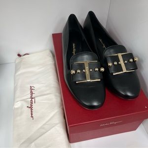 Salvatore Ferragamo Sarno Gold Pearl Embellished Loafers in Black